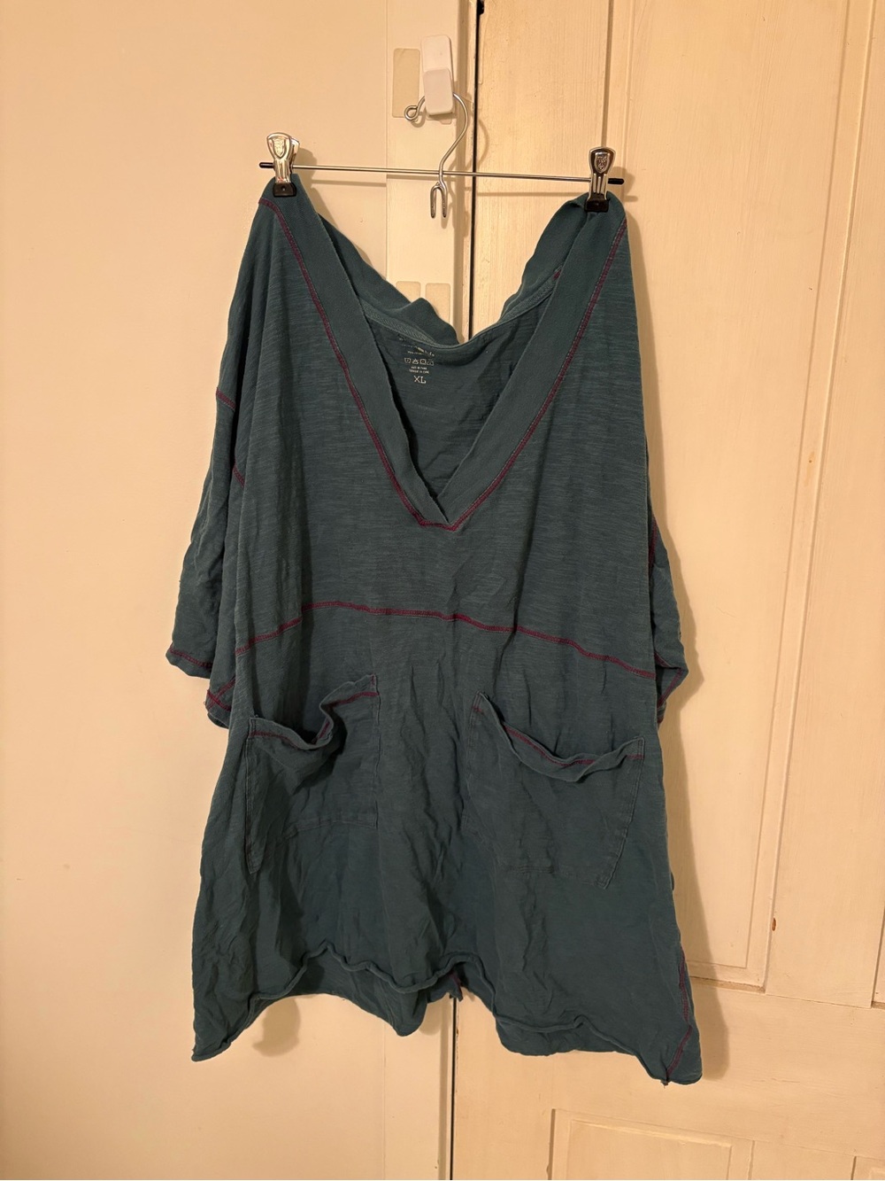 NATURAL LIFE Teal Short Sleeve V-Neck Tunic with Pink Stitching